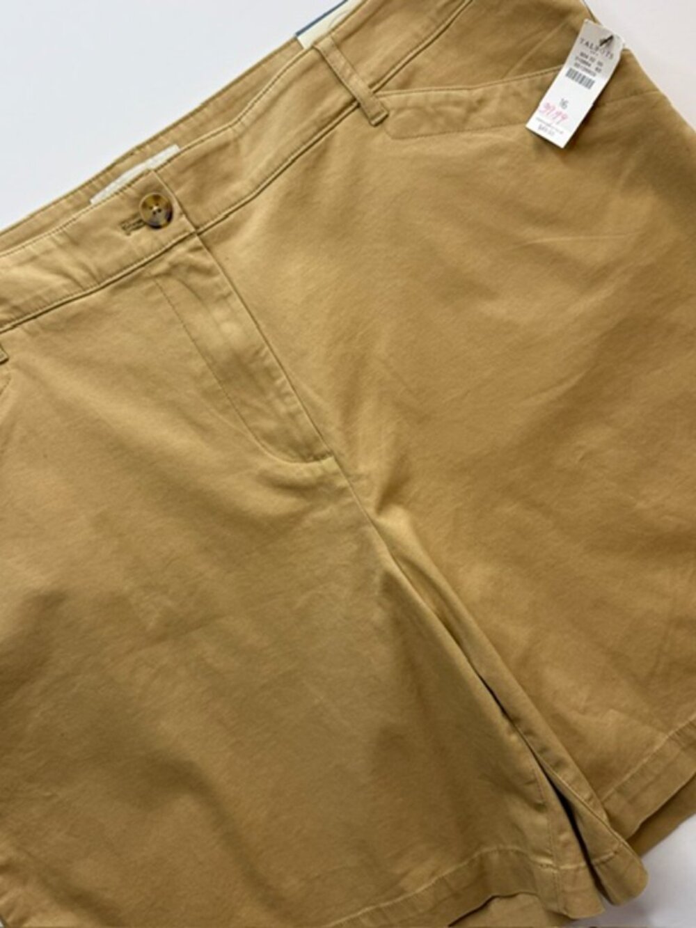 Talbots Weekend Twill 7" Short Womens Size 16 Simply Flattering khaki NWT